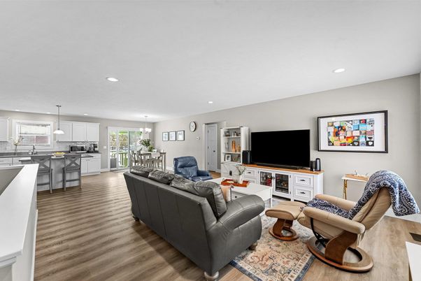 Interior, Kitchen, Living room, Pendant Lights, Recessed Lighting, Wood Texture Flooring