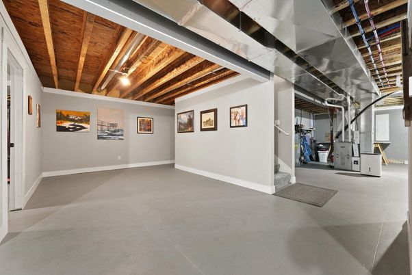 Empty room, Interior, Wooden Beams, Wooden Ceilings