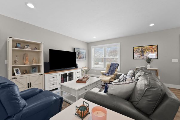 Interior, Living room, Recessed Lighting, Wood Texture Flooring