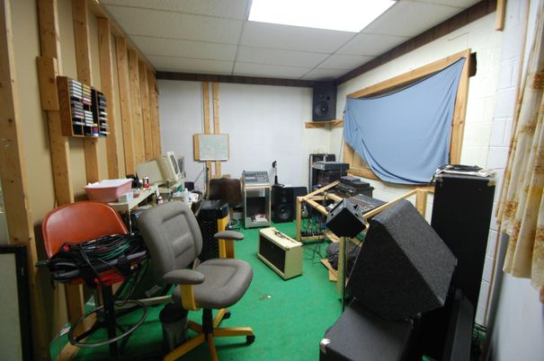 Home Office, Interior