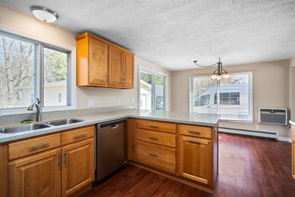 Interior, Kitchen, Pendant Lights, Wood Texture Flooring