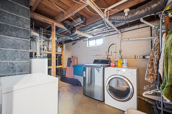 Interior, Washer, Wooden Beams, Wooden Ceilings