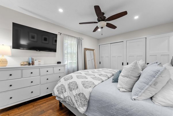 Bedroom, Interior, Recessed Lighting, Wood Texture Flooring