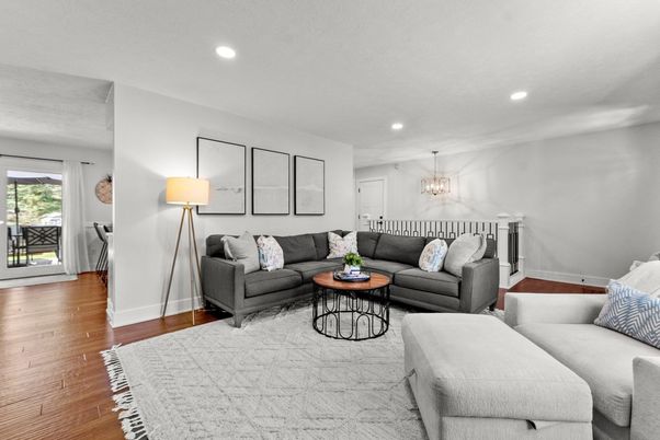 Interior, Living room, Pendant Lights, Recessed Lighting, Wood Texture Flooring