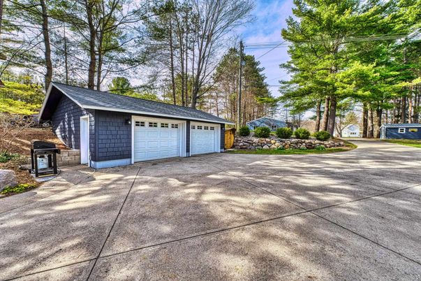 Detached Garage, Exterior