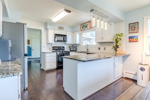 Interior, Kitchen, Pendant Lights, Wood Texture Flooring
