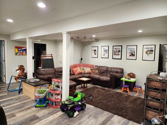 Interior, Living room, Recessed Lighting, Wood Texture Flooring