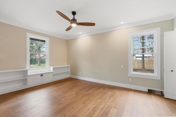 Empty room, Interior, Recessed Lighting, Wood Texture Flooring