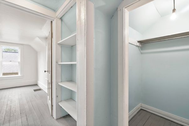 Interior, Pendant Lights, Walk-in Closets, Wood Texture Flooring