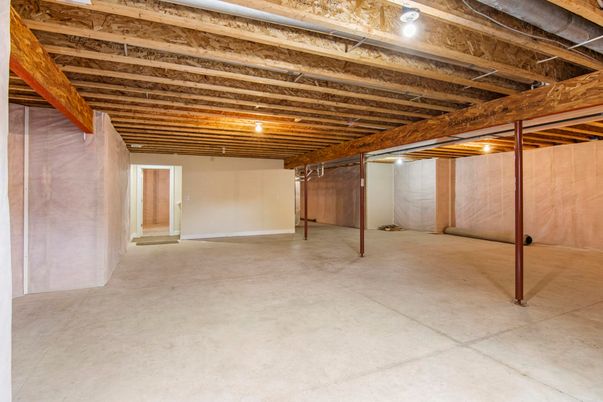 Empty room, Interior, Wooden Beams