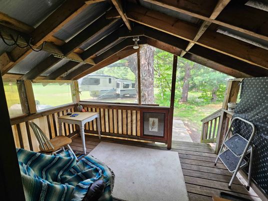 Exterior, Wooden Beams
