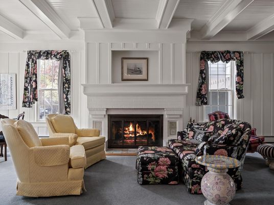 Fireplace, Interior, Living room