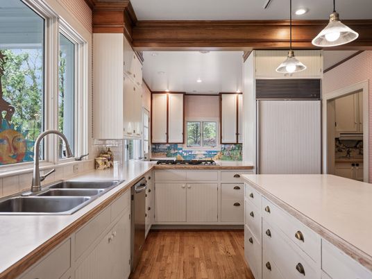 Interior, Kitchen, Pendant Lights, Recessed Lighting, Wood Texture Flooring