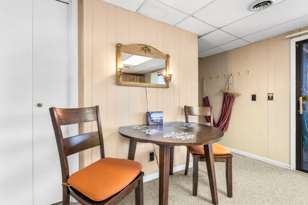 Dining room, Interior