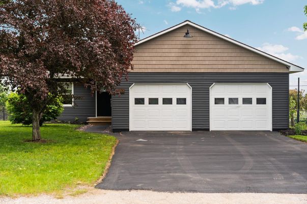 Detached Garage, Exterior