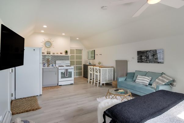 Interior, Kitchen, Living room, Recessed Lighting, Wood Texture Flooring