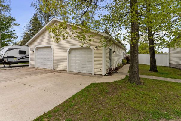 Detached Garage, Exterior