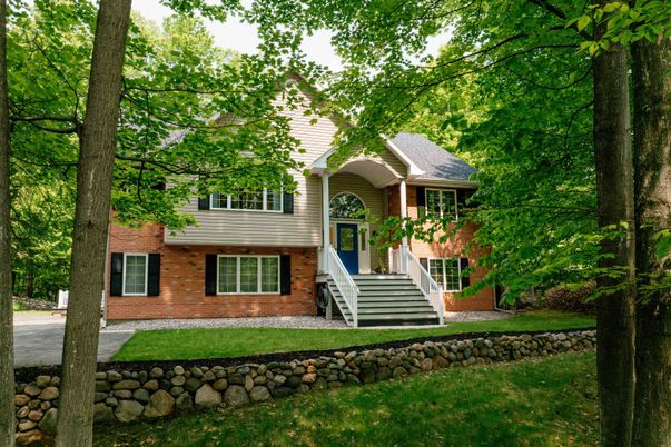 Exterior, Facade, Brick Facade, Raised Ranch