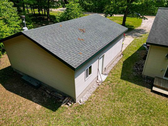 Exterior, Drone
