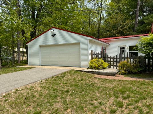 Detached Garage, Exterior