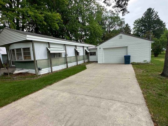 Backyard, Detached Garage, Exterior