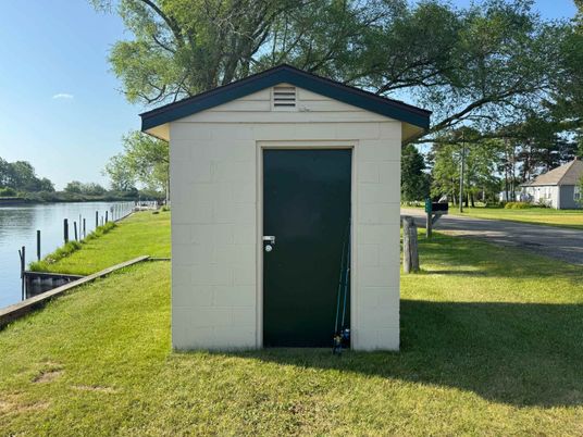 Backyard, Exterior, Water