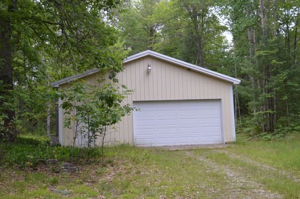 Detached Garage, Exterior