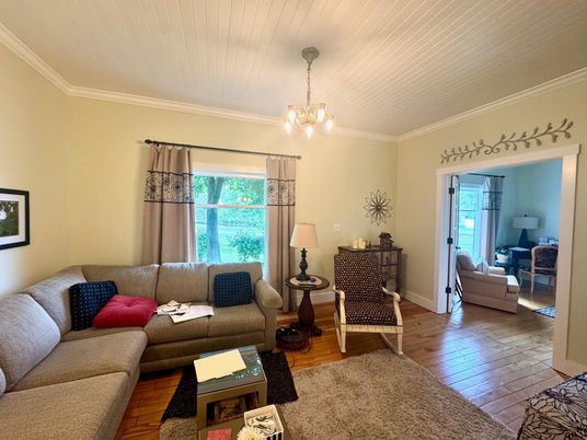 Interior, Living room, Pendant Lights, Wood Texture Flooring