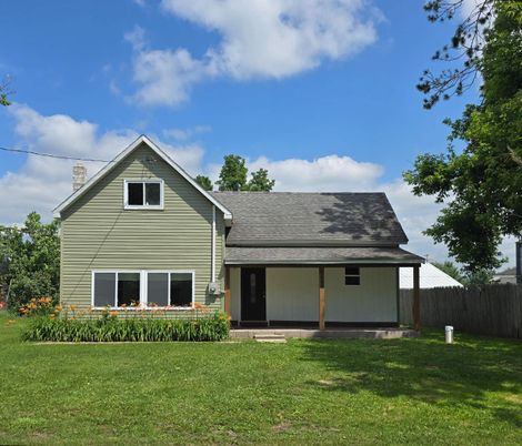 Backyard, Exterior, Facade, Farmhouse