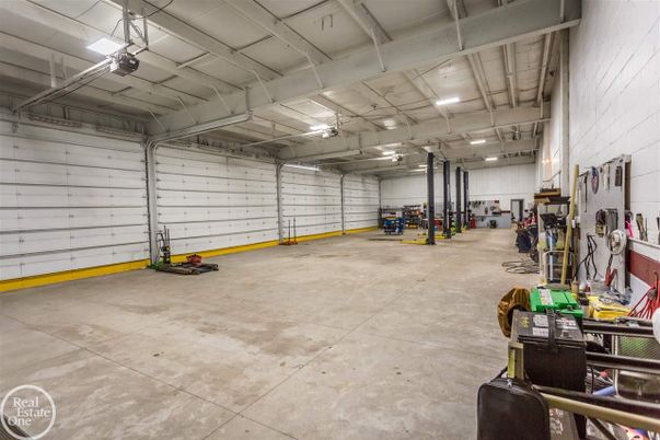 Garage, Interior