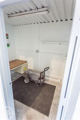 Garage, Interior