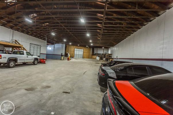 Garage, Interior, Recessed Lighting