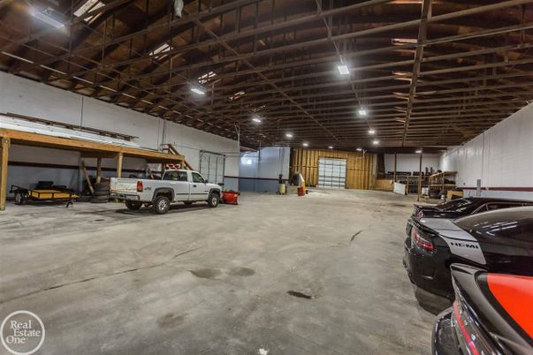 Garage, Interior, Recessed Lighting
