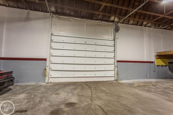 Garage, Interior