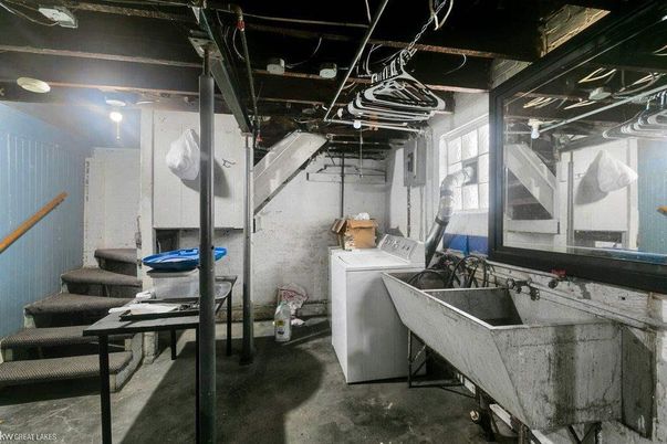 Interior, Washer
