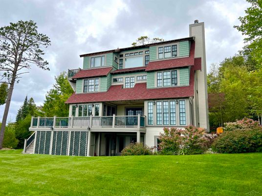 Backyard, Exterior, Facade, Queen Anne Victorian