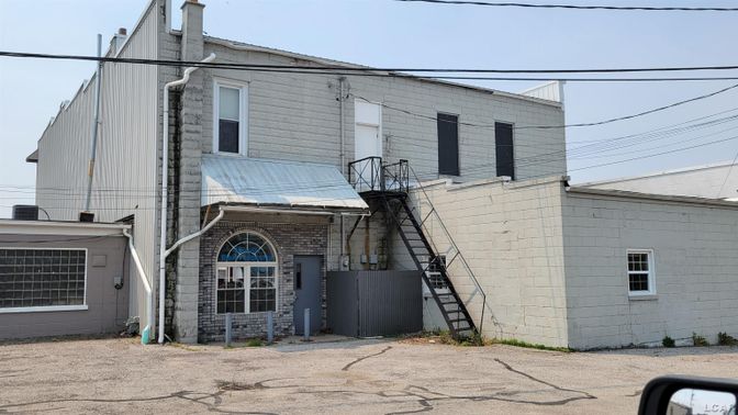 Exterior, Facade, Rowhouse
