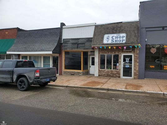 Exterior, Facade, Cape Cod