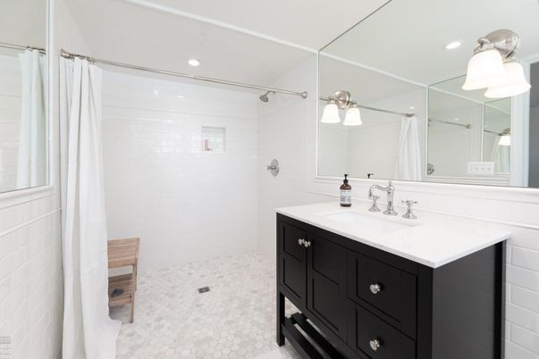 Bathroom, Interior, Recessed Lighting
