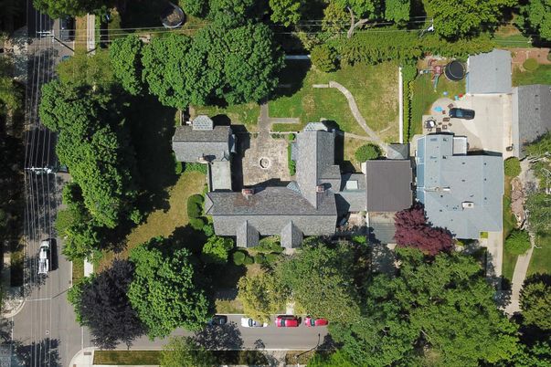 Exterior, Drone