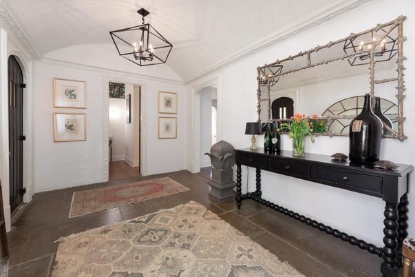 Chandelier, Interior, Pendant Lights