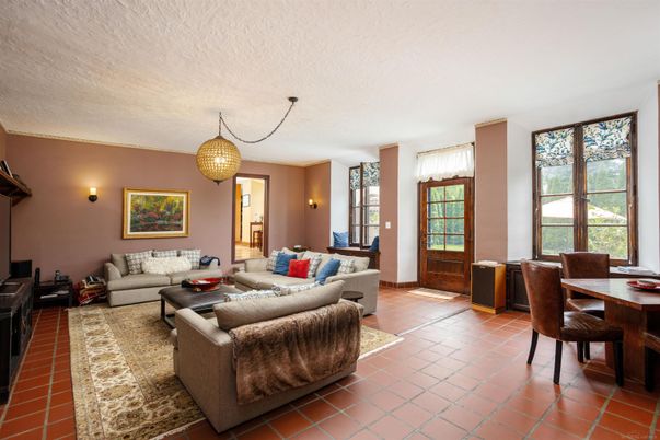 Dining room, Interior, Living room, Pendant Lights