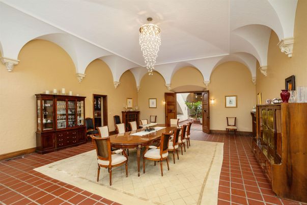 Chandelier, Dining room, Interior