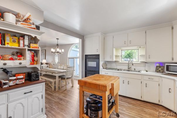Chandelier, Dining room, Interior, Kitchen, Wood Texture Flooring