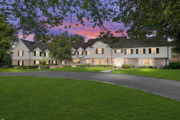 Backyard, Exterior, Facade, Farmhouse
