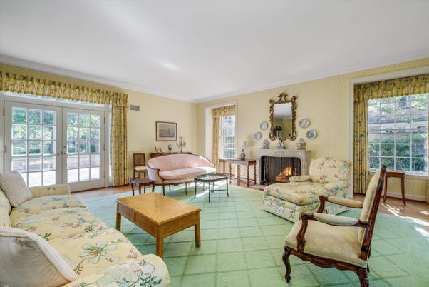 Fireplace, Interior, Living room