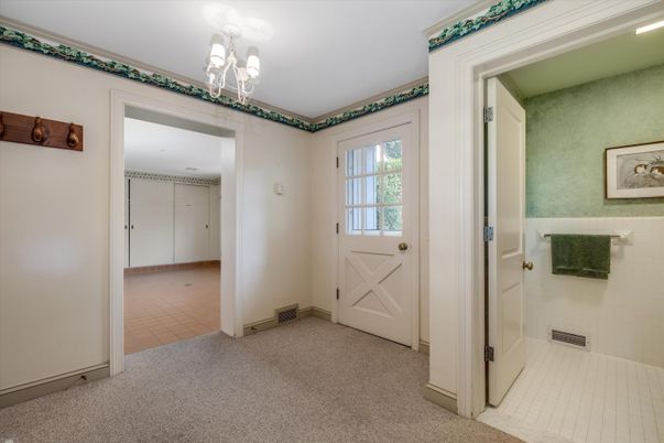 Chandelier, Empty room, Interior