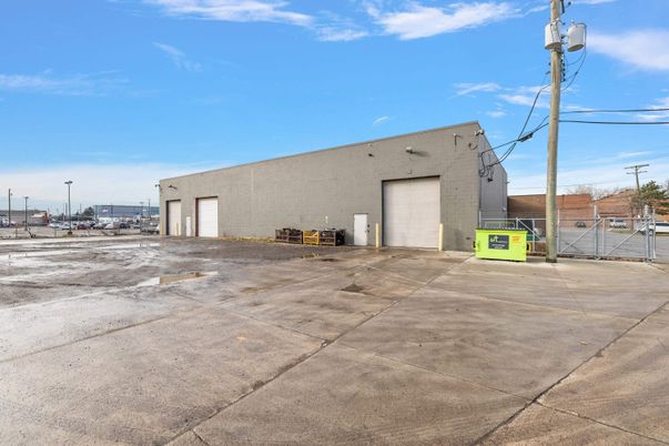 Detached Garage, Exterior
