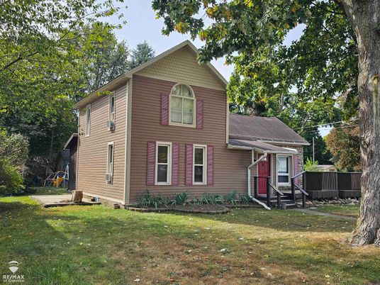 Exterior, Facade, None