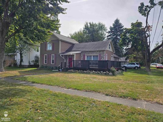 Backyard, Exterior, Facade, Brick Facade, Log Home